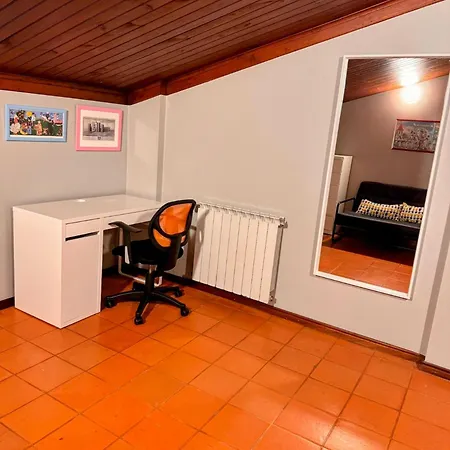 Side Guest house *