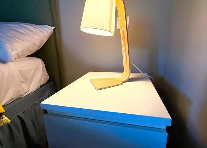 Side בית הארחה