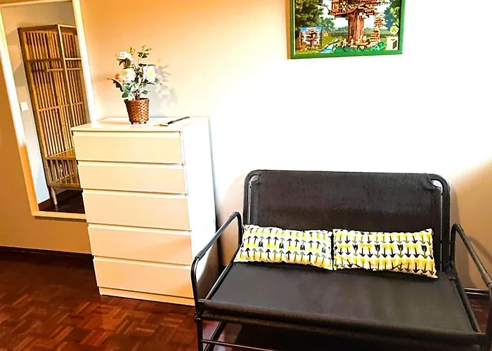 Side בית הארחה לייריה